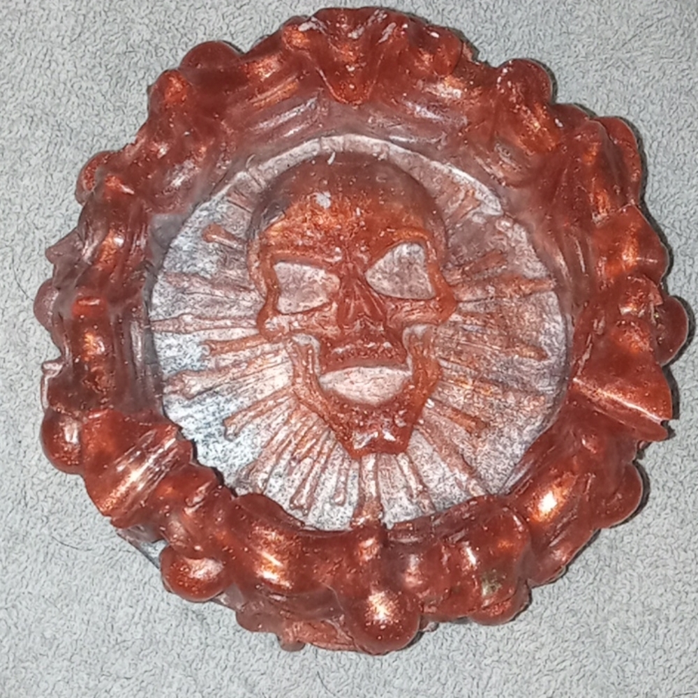 3D skull ashtray